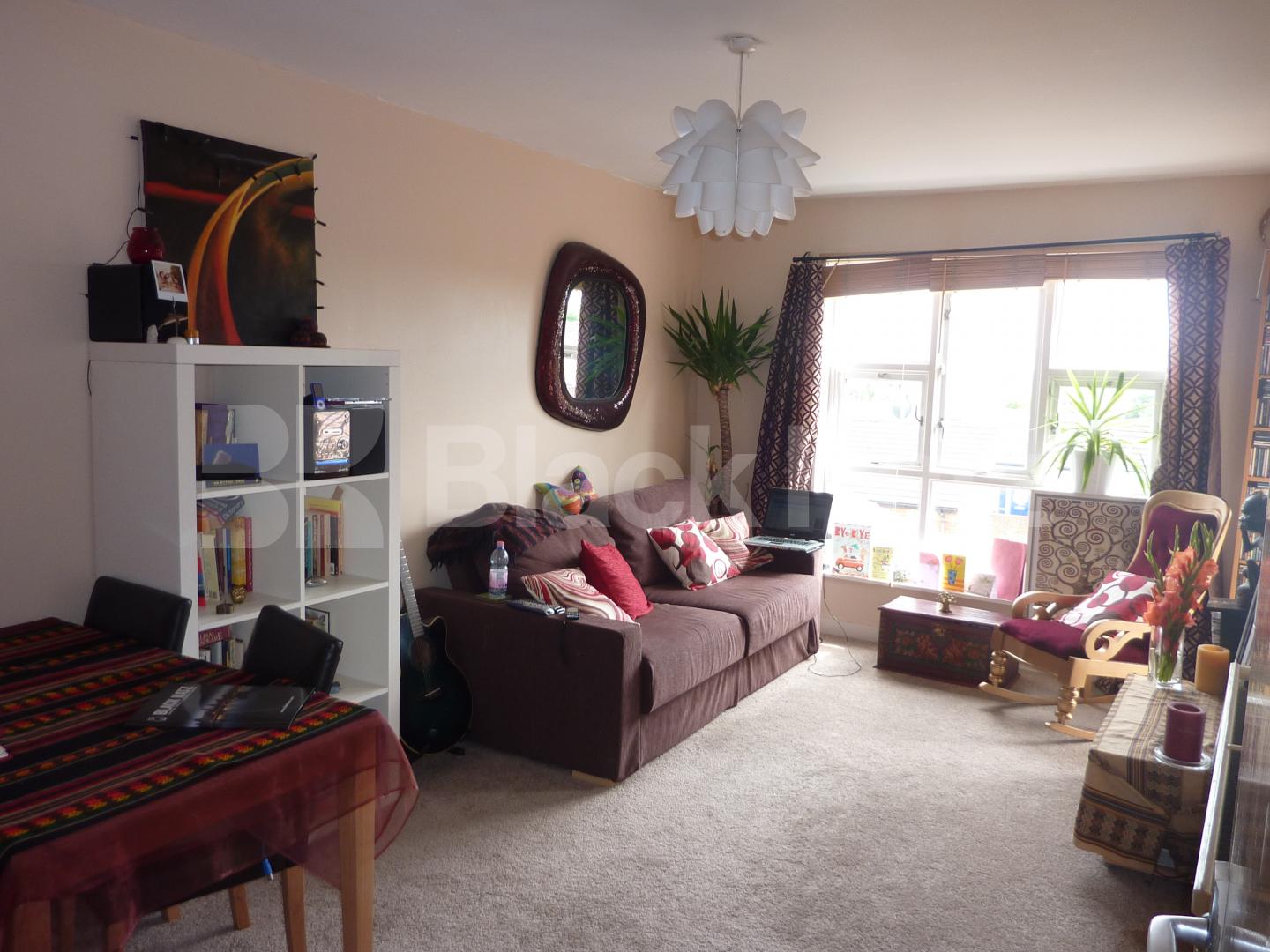 			LET & MANANGED, 1 Bedroom, 1 bath, 1 reception Flat			 Warltersville Road, ARCHWAY